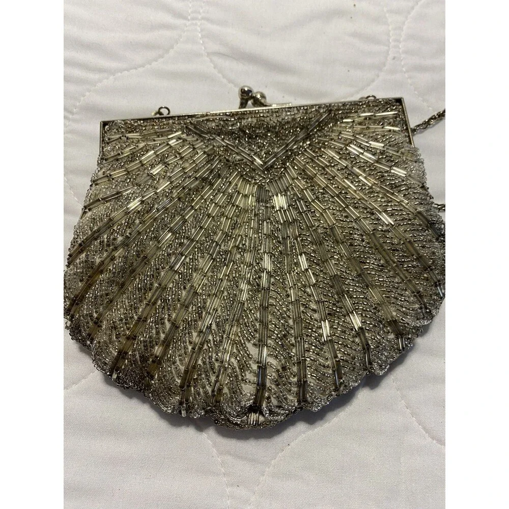 Unbranded this elegant